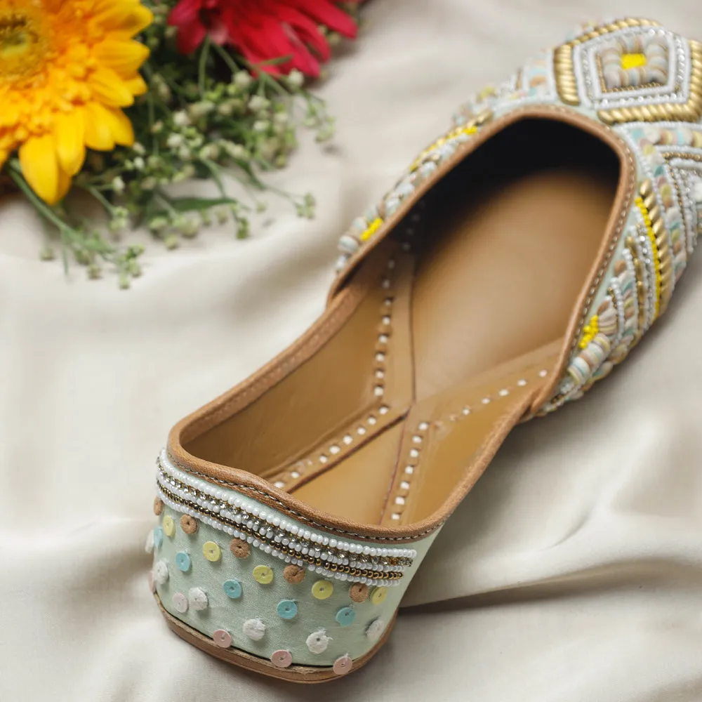 Pista Qurbat Handstitched Embroidered Jutti